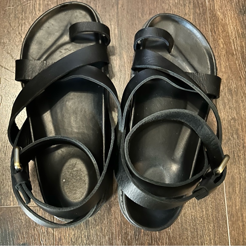 Elegant Black Ankle Strap Sandals - Picture 5 of 7